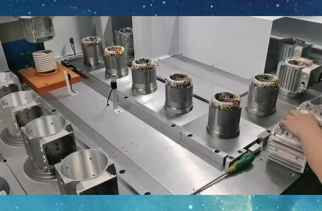 電機(jī)殼熱套熱配合成套設(shè)備全自動化操作，從而保證過盈