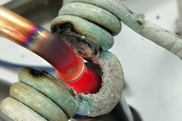 不銹鋼管和銅管釬焊在一起，異種金屬焊接用高頻焊機